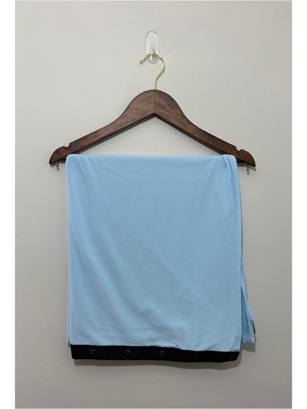 Lululemon “Vinyasa” baby blue snap-button multi-wear scarf (24x46”)